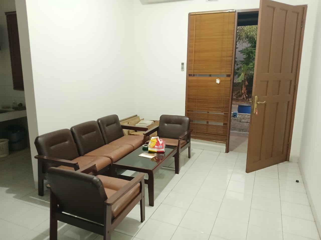 Rumah Dijual Semi Furnished di Cluster Roseville Deltamas 